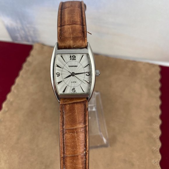 Tourneau Watch with Swiss Designed with Beautiful Guilloche Enamel Dial - Picture 3 of 9